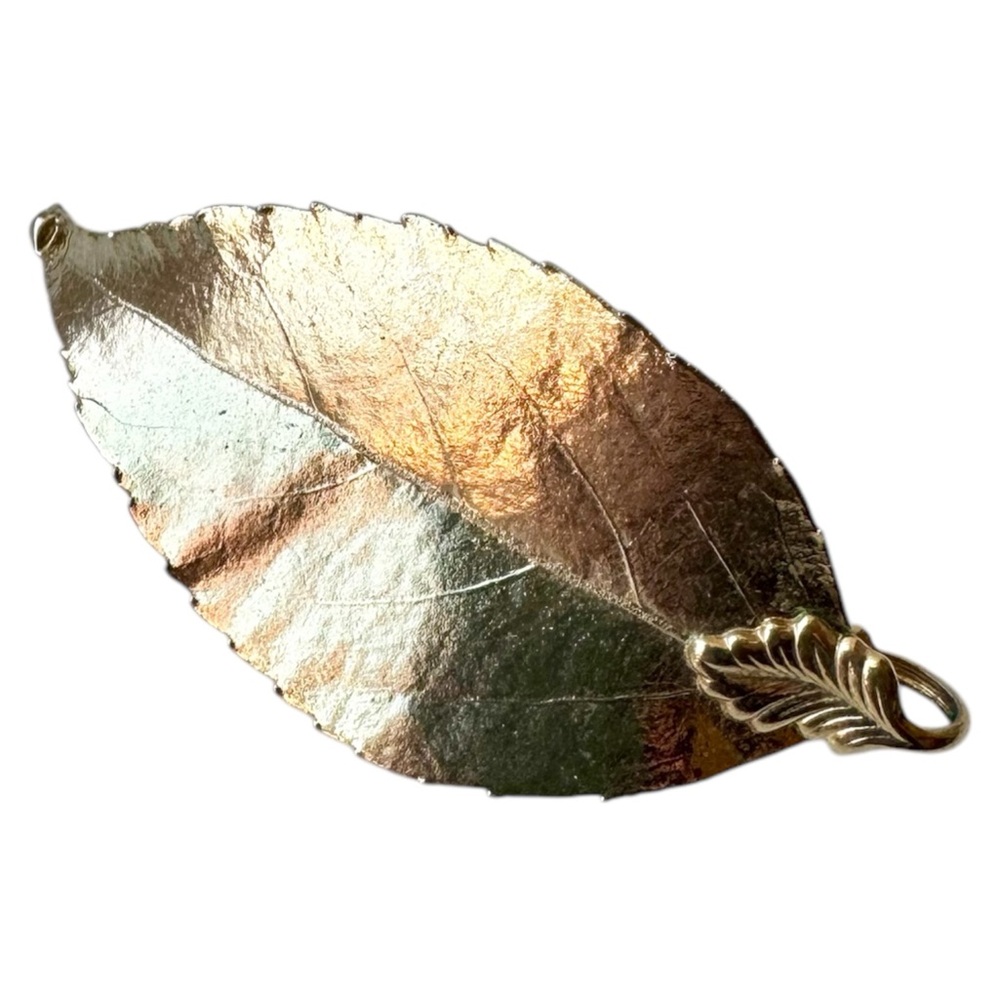 Vintage Gold-Dipped Leaf Pendant - image 4